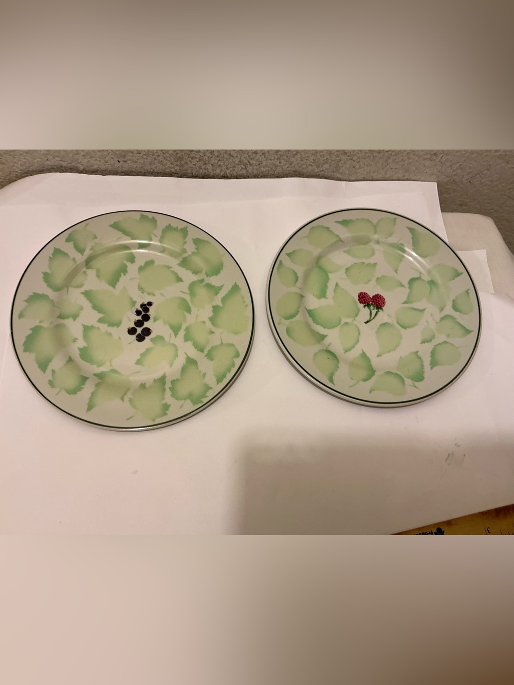 2 Berry by BODA SHOP salad  Plate with Blue Berry & raspberry Accents G26